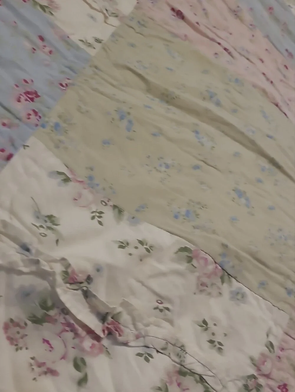 Shabby Chic Floral Patchwork Quilt in Pink, Blue & Cream